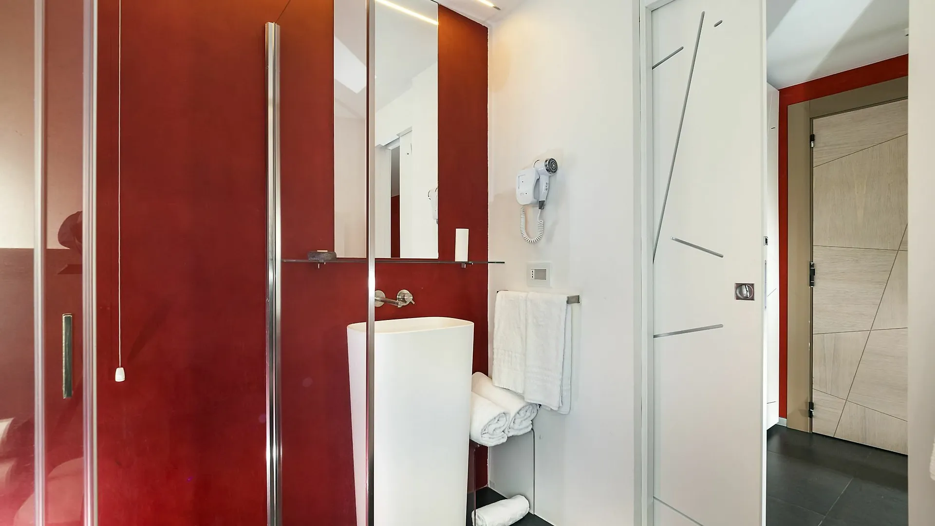 קטאניה Duomo Suites & Spa מלון